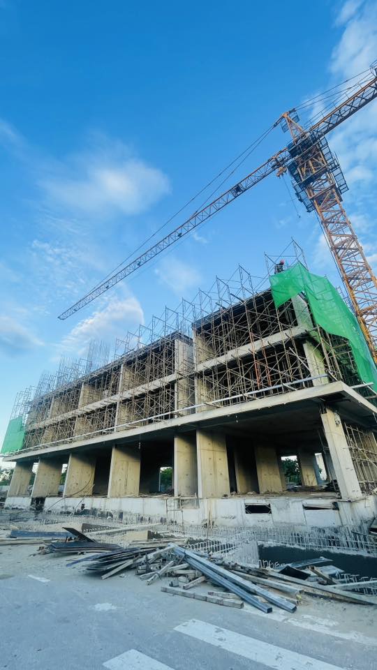 Cập nhật tiến độ Cửa Tiền Luxury: Hình ảnh thực tế & tiện ích đang thành hình